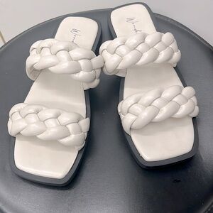 Wonderly Gayle Braided Double Band Sandals